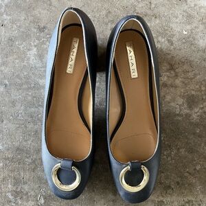 Tahari navy blue, 1 1/2 inches